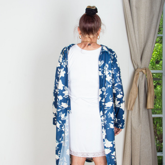 Dos Robe senior médicalisée ouverte dos MELUSINE. étape 1